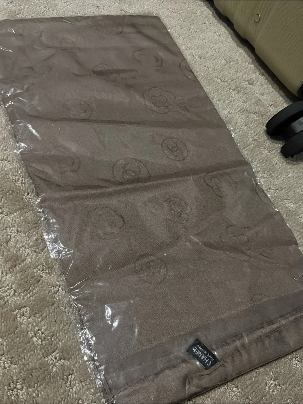 Chanel gray solid square classic scarf 35x35 ‼️LAST ONE LEFT